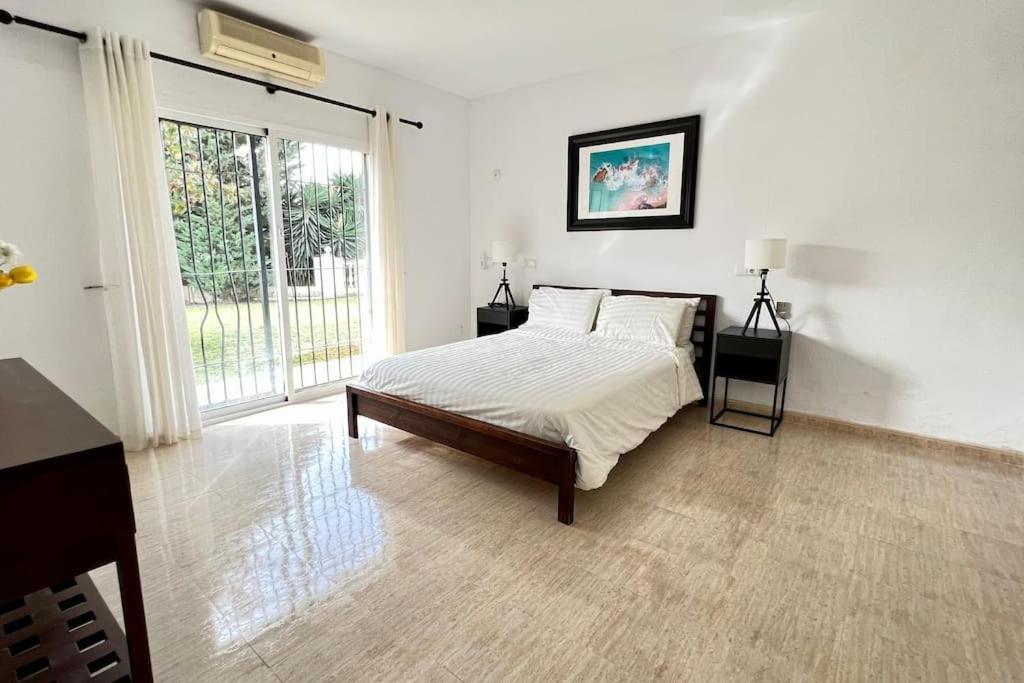 Villa Scenic With Private Pool - Sleeps 8 Mijas Exteriör bild